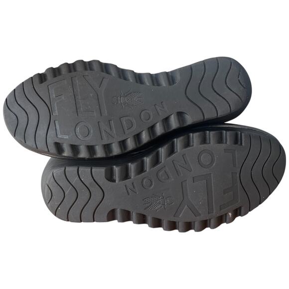 FLY LONDON Yip Women Sz 38 US 7.5-8 Wedge Bootie Black Oil Leather Ankle Zip - Picture 10 of 14